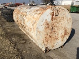 1000 gal (Diesel) tank (Consigned by Clinton Kirchner 660-342-3519)
