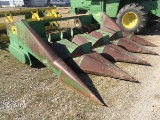JD 444 corn head (Consigned by Josh Townsend 660-342-5517)