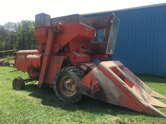 Case 600 Combine, 2 row corn head, non running been stored inside