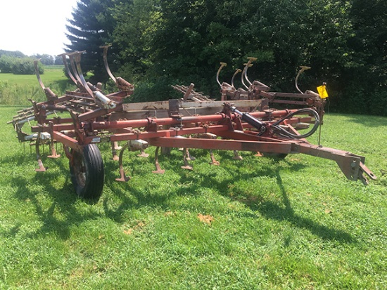 International Vibre Shank 20ft Field Cultivator, Remington 3 bar harrow, maual fold