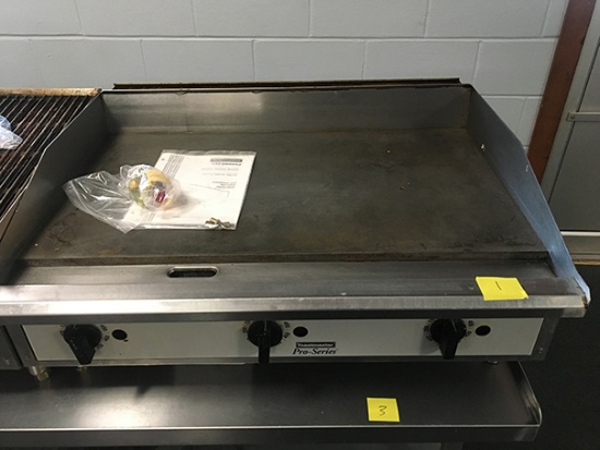 Toastmaster Pro Series 36in Natural Gas Griddle