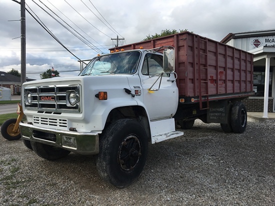 1989 GMC 7000 Single Axel Grain Truck, V8, 5/2 Trans, 16ft Knapheide bed & hoist, 102,000 miles