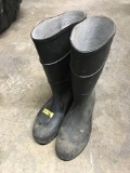 Boots Size 14