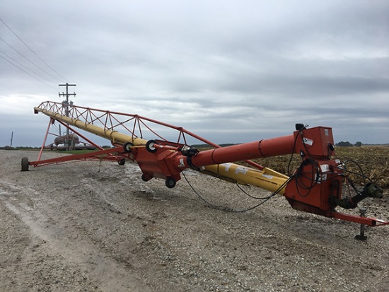 Westfield 13X111 Grain Auger, remote control hopper walker