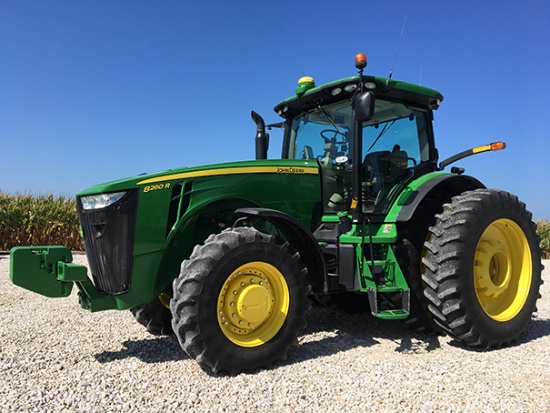 2013 JD 8260R Premium Command View II Cab Tractor