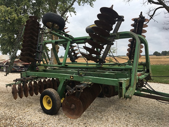 JD 235 23ft 7in Disk, 7.25in spacings, 20in front and 21 1/2in rear blades