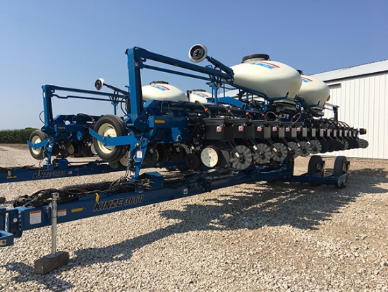 2009 Kinze 3660 16/31 center fill Interplant planter