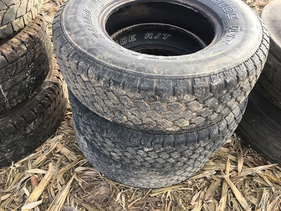 3X$ Trail Guide LT235/75R15