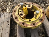 JD 8300 Hub