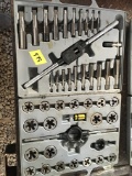 Tap & Die Set Metric, 6mm-24mm fine and course thread