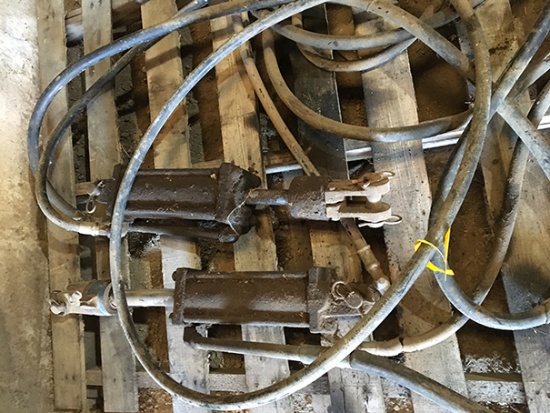 2 Cylinders