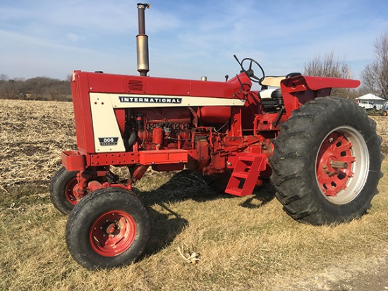 1964 Farmall 806 gas open station tractor, 105 hp, W.F., single hyd. Outlet, 540/1000 PTO