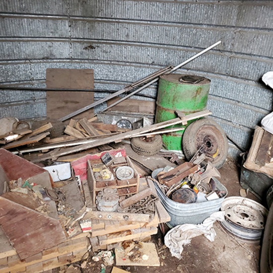 Slavage rights in small grain bin (must be removed within 3 days)