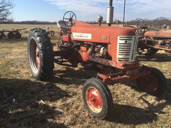 1958 Farmall 350, W.F., 49hp gas tractor, 2 pt. draw bar, single hyd. Outlet, 540 PTO