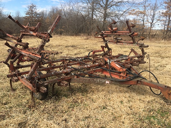 Int. No. 45 Viber Shank 18ft wing fold field cultivator