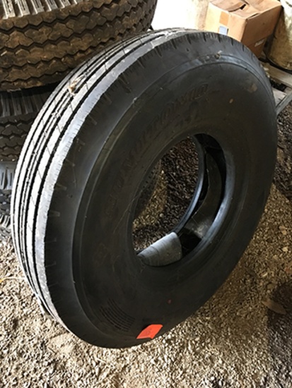 Sumitomo 8.25R-15, 14PR tire