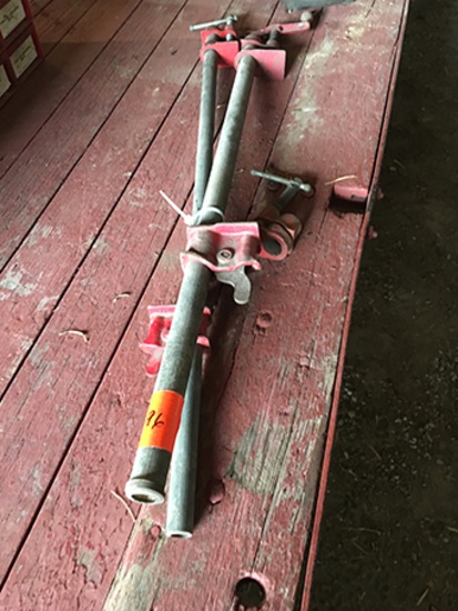 (2) pipe clamps