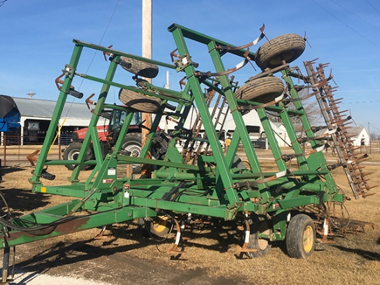 JD 980 32ft Field Cultivator