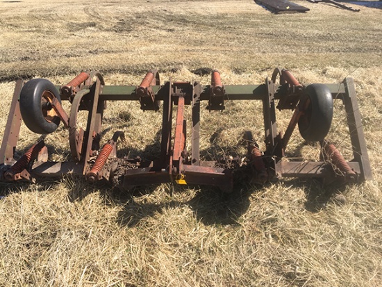 Glenco 9 Shank 3pt Chissel Plow, Missing 1 Shank