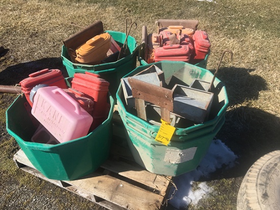Mineral Tubs & Various Feeder