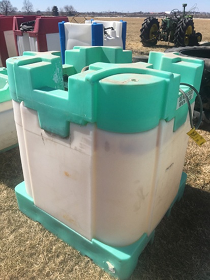 220gal Tank w/ Pump