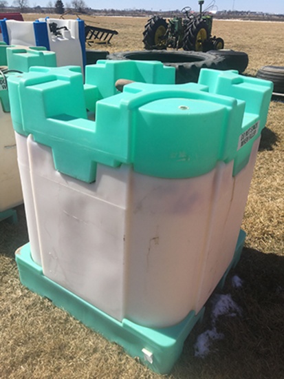 220gal Tank w/ Pump