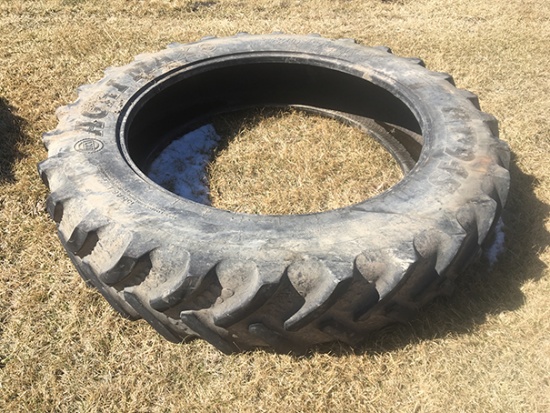 380/90-R46 Tire