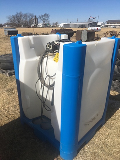 200gal Tank w/ Pump