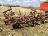 Int 45 3pt Vibra Shank 16ft Field Cultivator