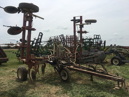 DMI 9 Knife pull type anhydrous applicator