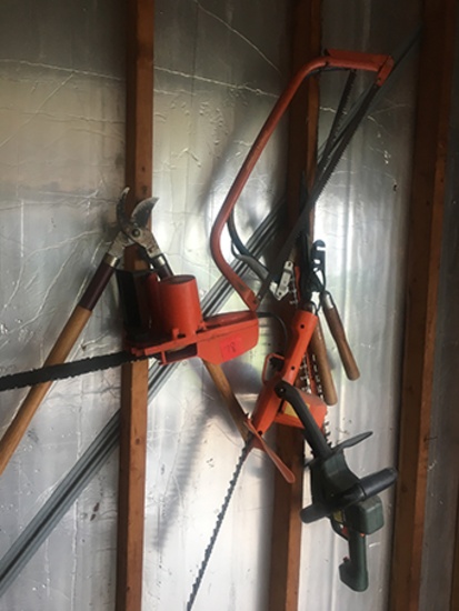 Hedge trimmers & saws