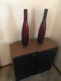 (2) Pioneer speakers and vases