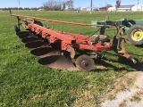 International 560 6 BTM plow