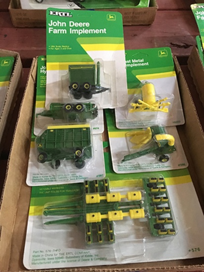 (6) 1/64 Scale Farm Imp