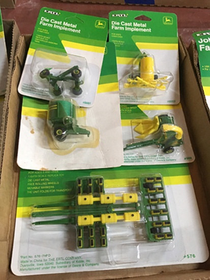 (5) 1/64 Scale Farm Imp