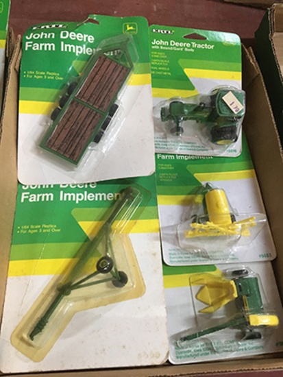 (5) 1/64 Scale Farm Imp