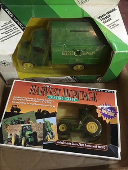 1/64 Tractor & Bank