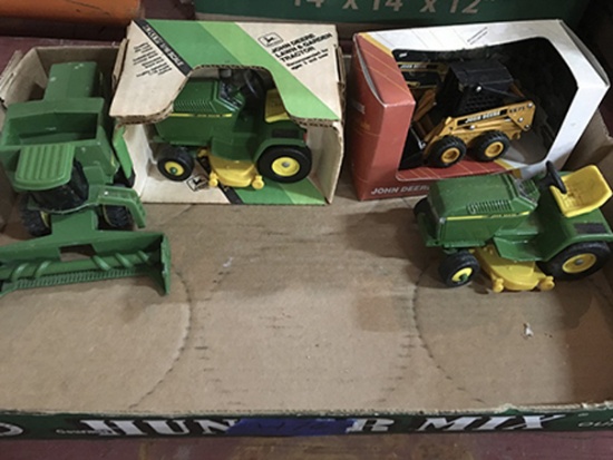 (4) 1/16 Scale