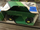 1/16 Scale JD Flare Box Wagon