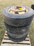 4x$ 265 / 70R-19.5 Tires on 10 Bolt Rims