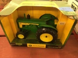 JD 830, 1/16 Scale