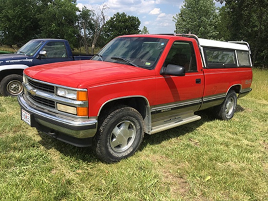 1997 Chevy 1500 Silverado, Reg Cab, 4WD, V8, Automatic, Good Tires, Bedliner, Topper Shell, 131,817