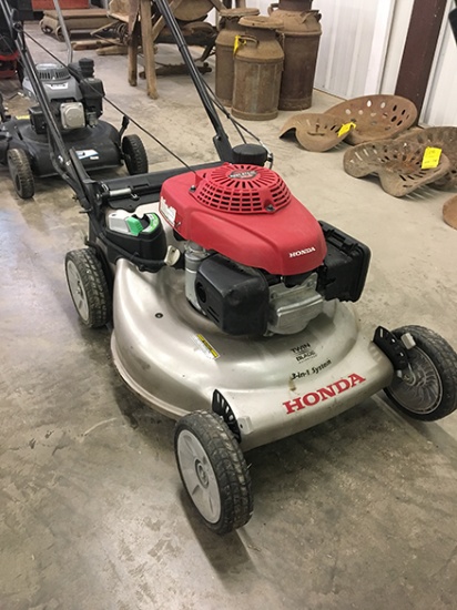 Honda Mower, Electric Start, Twin Blade, Smart Drive, Bagger