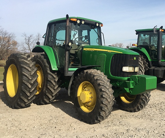 2006 JD 7420 MFWD Cab Tractor