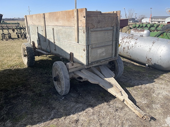 JD Farm Wagon on rubber