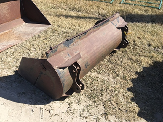 5 ft. Sileage / material bucket