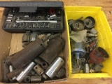 Hole saws, sockets
