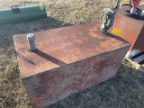 Fuel tank with hand pump