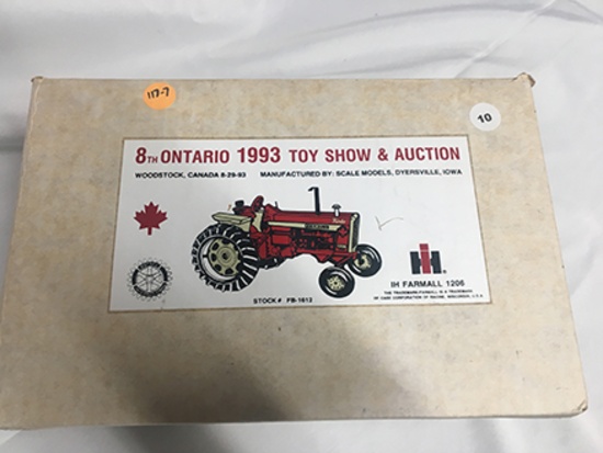 1/16 Scale, 8th Ontario 1993 Toy Show & Auction IH Farmall 1206 Tractor