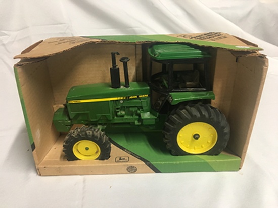 Ertl 1/16 Scale, John Deere 4955 MFWD Tractor